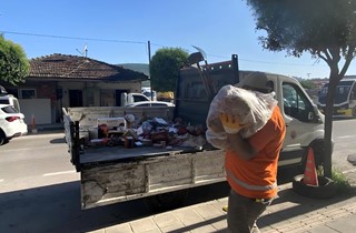 Gemlik’te Sağlıksız Gıda Deposuna Zabıta Baskını